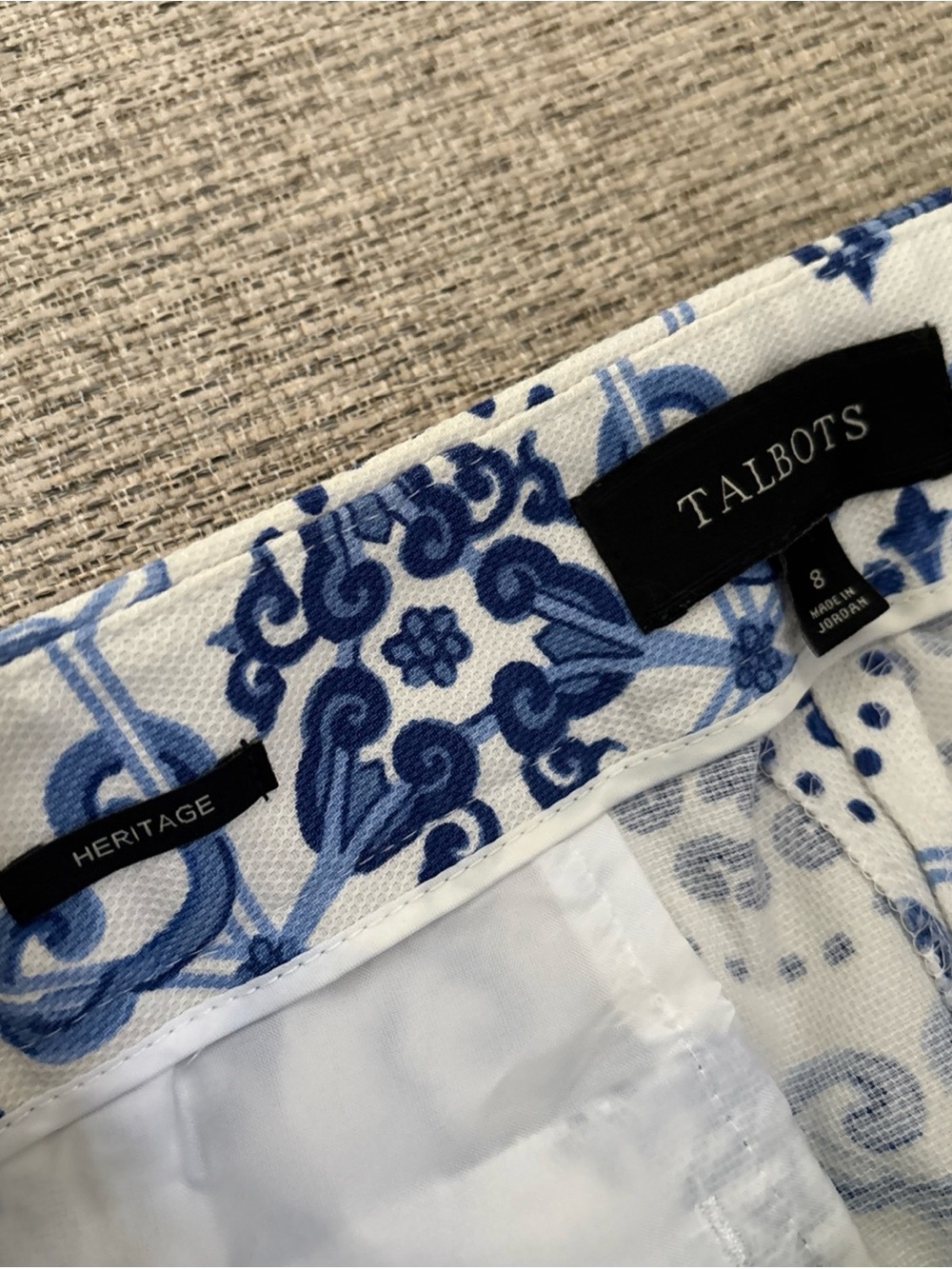 Sz 8 Talbots White women’s Pants with Blue Tile Print used w defect: stain - Picture 13 of 15